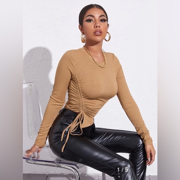 Ruched drawstring long sleeve top - Picture 2 of 3